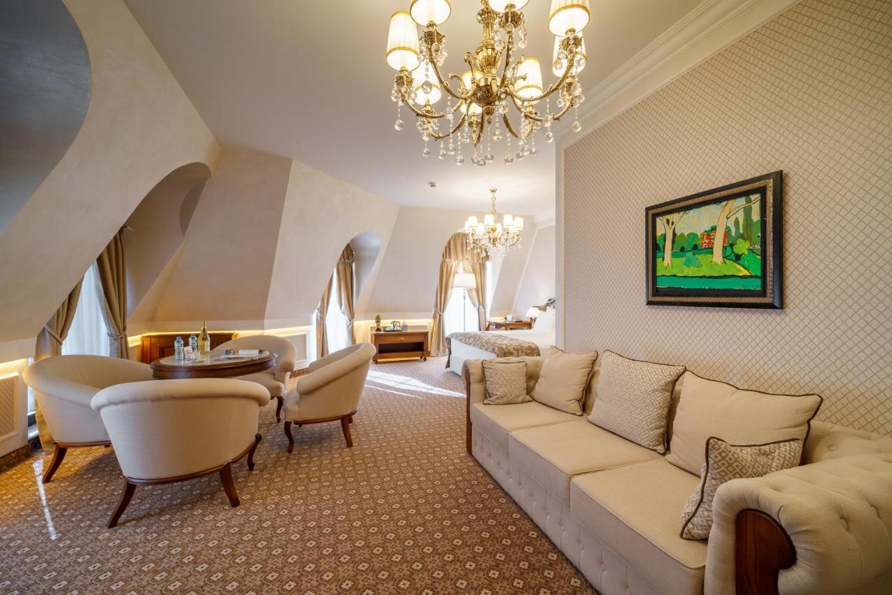 Residence City Garden - Certificate Of Excellence Top 10 Best Five-Stars City Hotels For 2024 Awarded By Htif Plovdiv Eksteriør bilde
