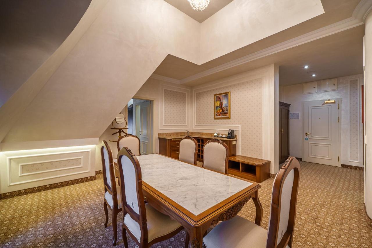 Residence City Garden - Certificate Of Excellence Top 10 Best Five-Stars City Hotels For 2024 Awarded By Htif Plovdiv Eksteriør bilde