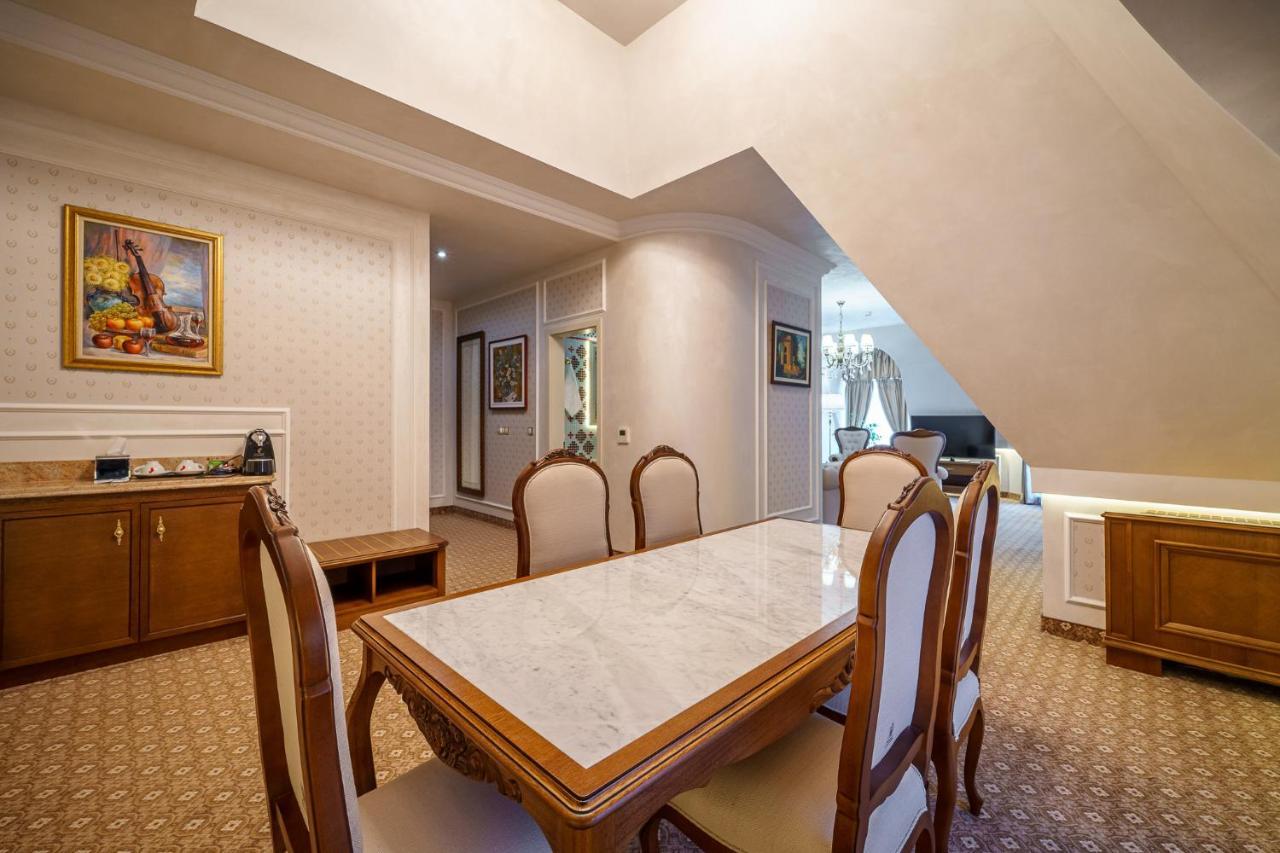 Residence City Garden - Certificate Of Excellence Top 10 Best Five-Stars City Hotels For 2024 Awarded By Htif Plovdiv Eksteriør bilde