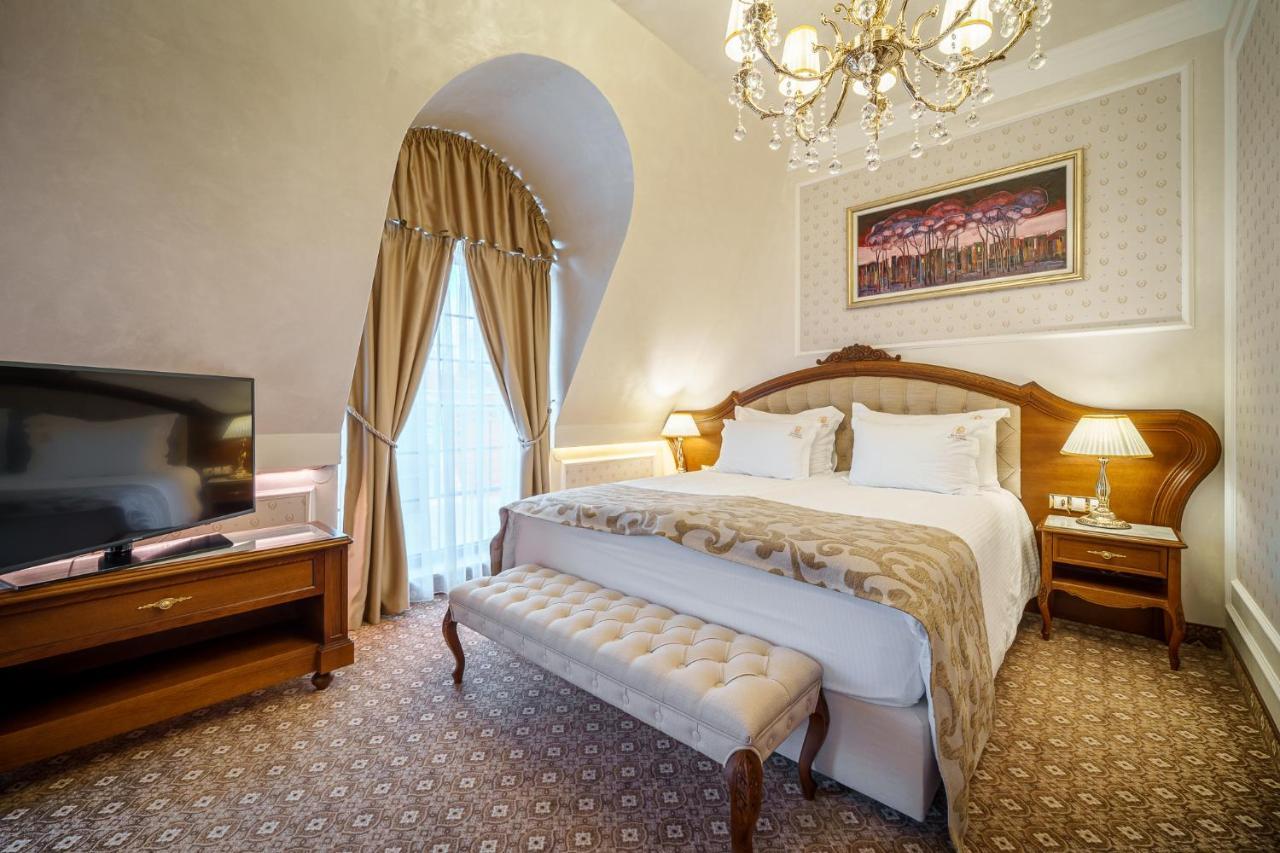 Residence City Garden - Certificate Of Excellence Top 10 Best Five-Stars City Hotels For 2024 Awarded By Htif Plovdiv Eksteriør bilde