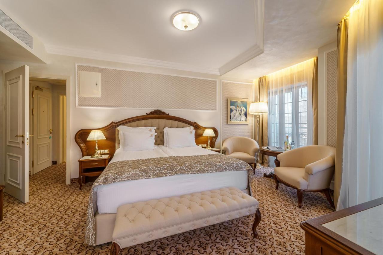 Residence City Garden - Certificate Of Excellence Top 10 Best Five-Stars City Hotels For 2024 Awarded By Htif Plovdiv Eksteriør bilde
