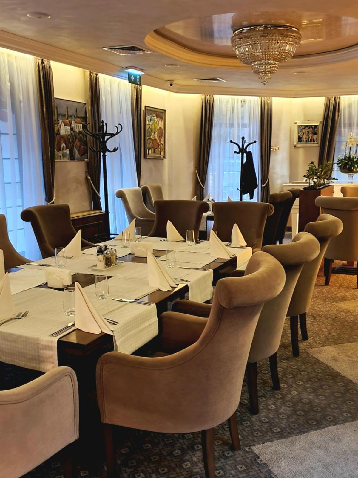 Residence City Garden - Certificate Of Excellence Top 10 Best Five-Stars City Hotels For 2024 Awarded By Htif Plovdiv Eksteriør bilde