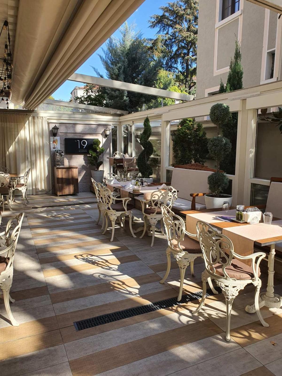 Residence City Garden - Certificate Of Excellence Top 10 Best Five-Stars City Hotels For 2024 Awarded By Htif Plovdiv Eksteriør bilde