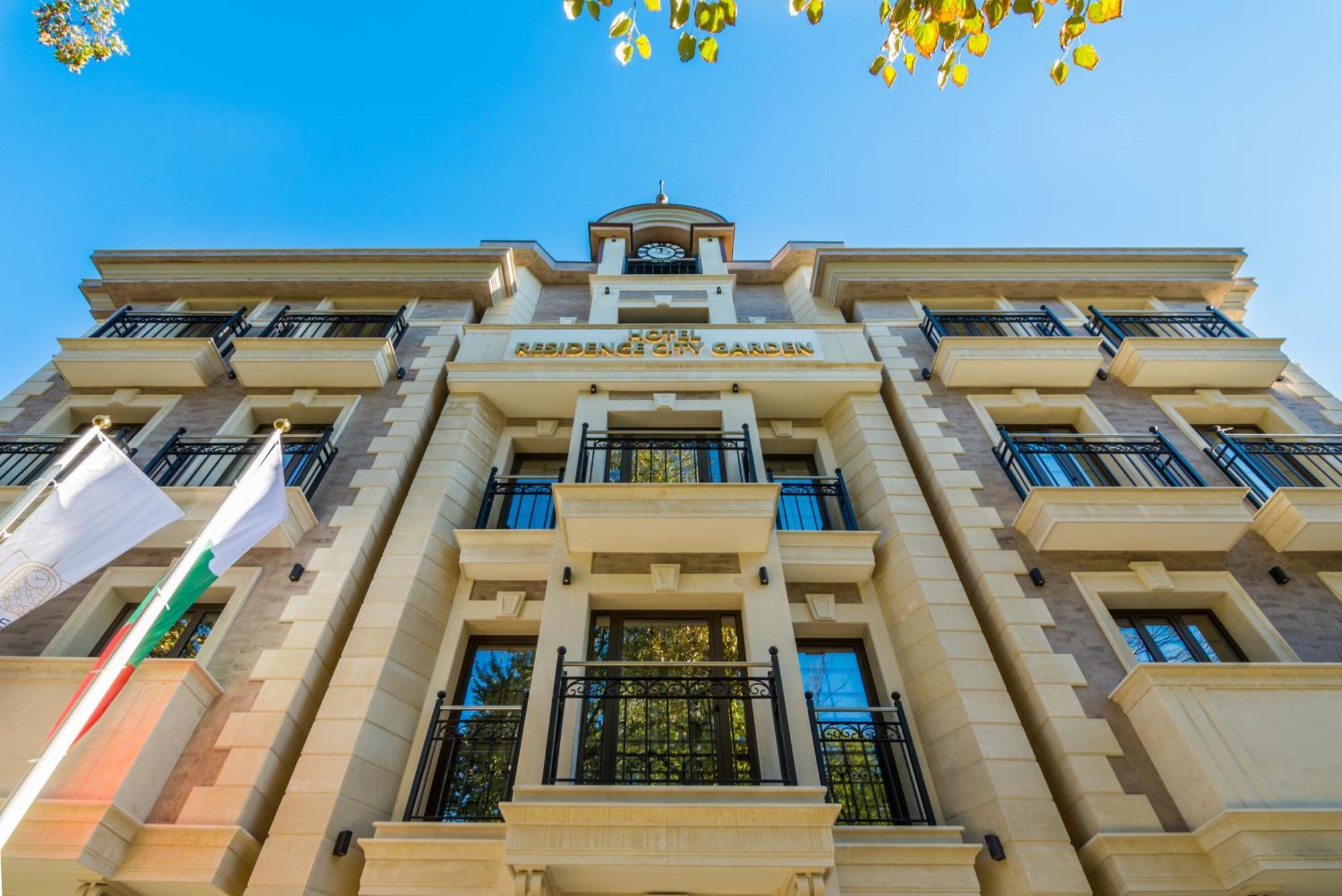 Residence City Garden - Certificate Of Excellence Top 10 Best Five-Stars City Hotels For 2024 Awarded By Htif Plovdiv Eksteriør bilde
