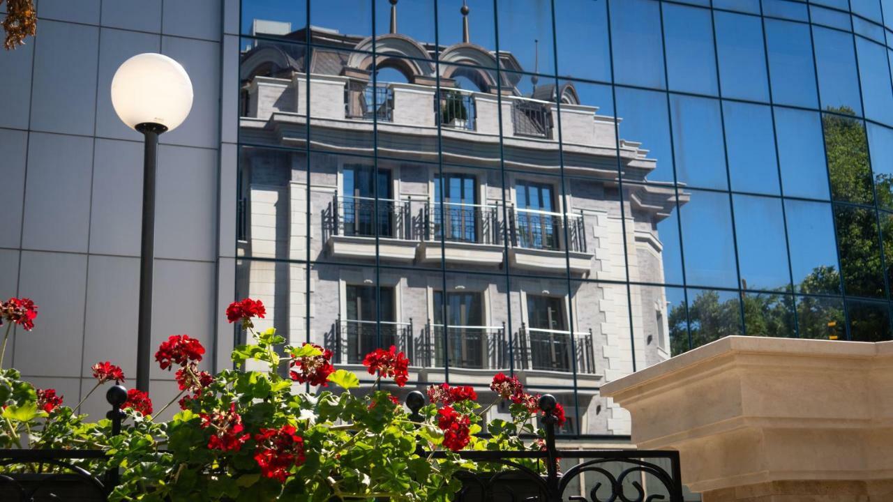 Residence City Garden - Certificate Of Excellence Top 10 Best Five-Stars City Hotels For 2024 Awarded By Htif Plovdiv Eksteriør bilde