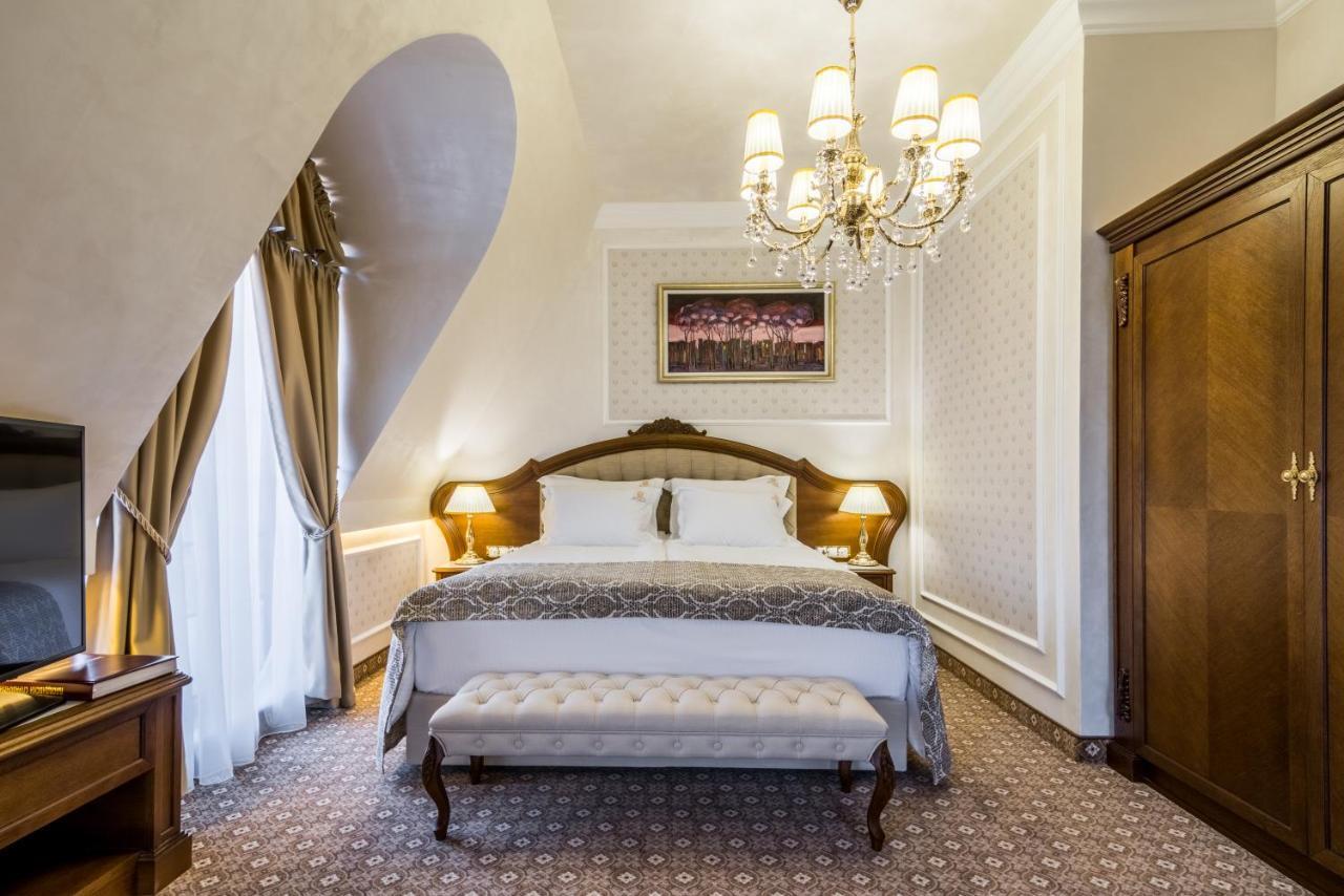 Residence City Garden - Certificate Of Excellence Top 10 Best Five-Stars City Hotels For 2024 Awarded By Htif Plovdiv Eksteriør bilde